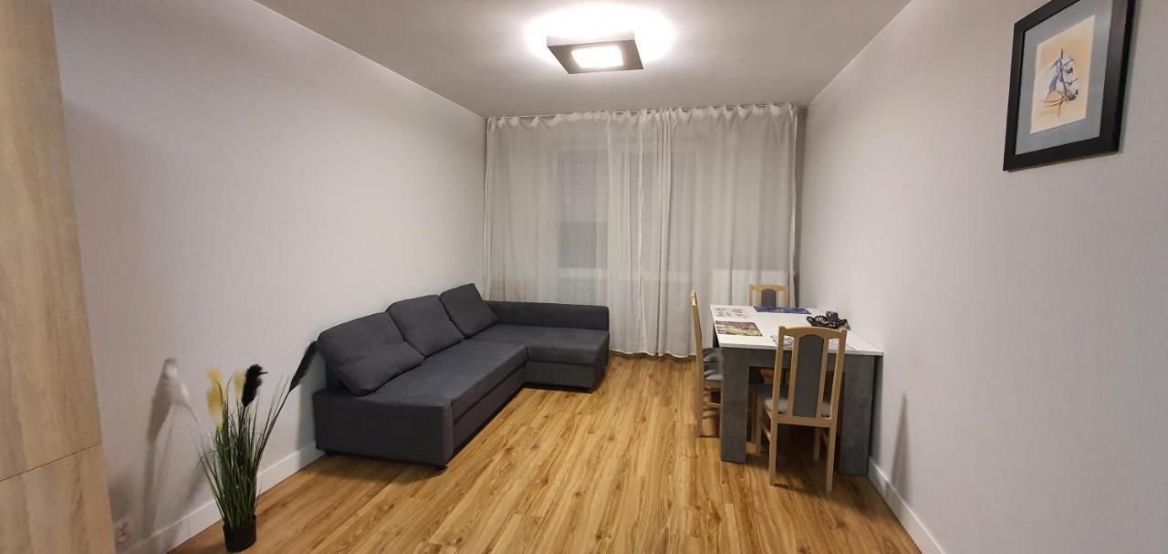Fajny Apartament Z Parkingiem, Obok Metra. Варшава Екстер'єр фото