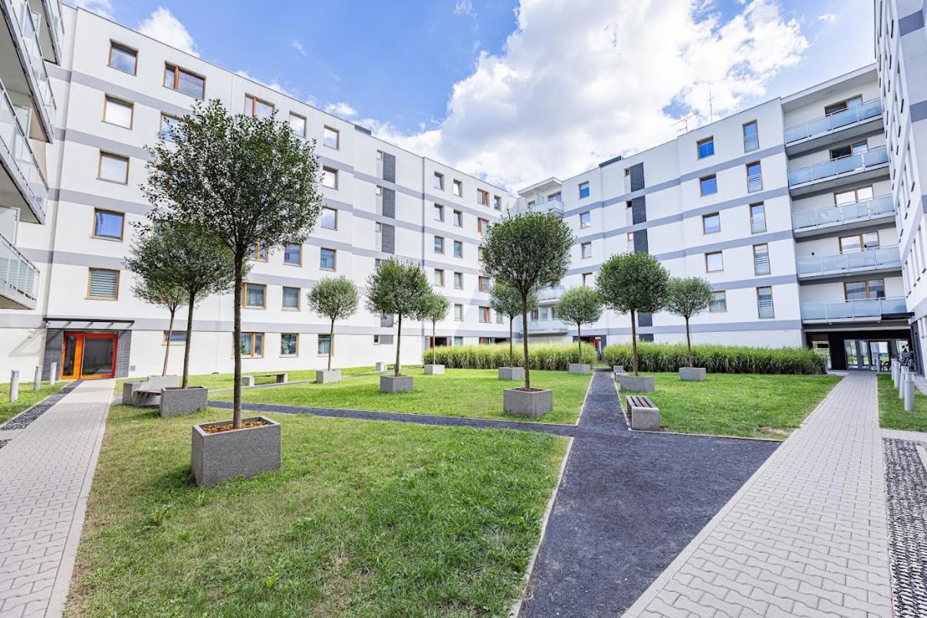 Fajny Apartament Z Parkingiem, Obok Metra. Варшава Екстер'єр фото