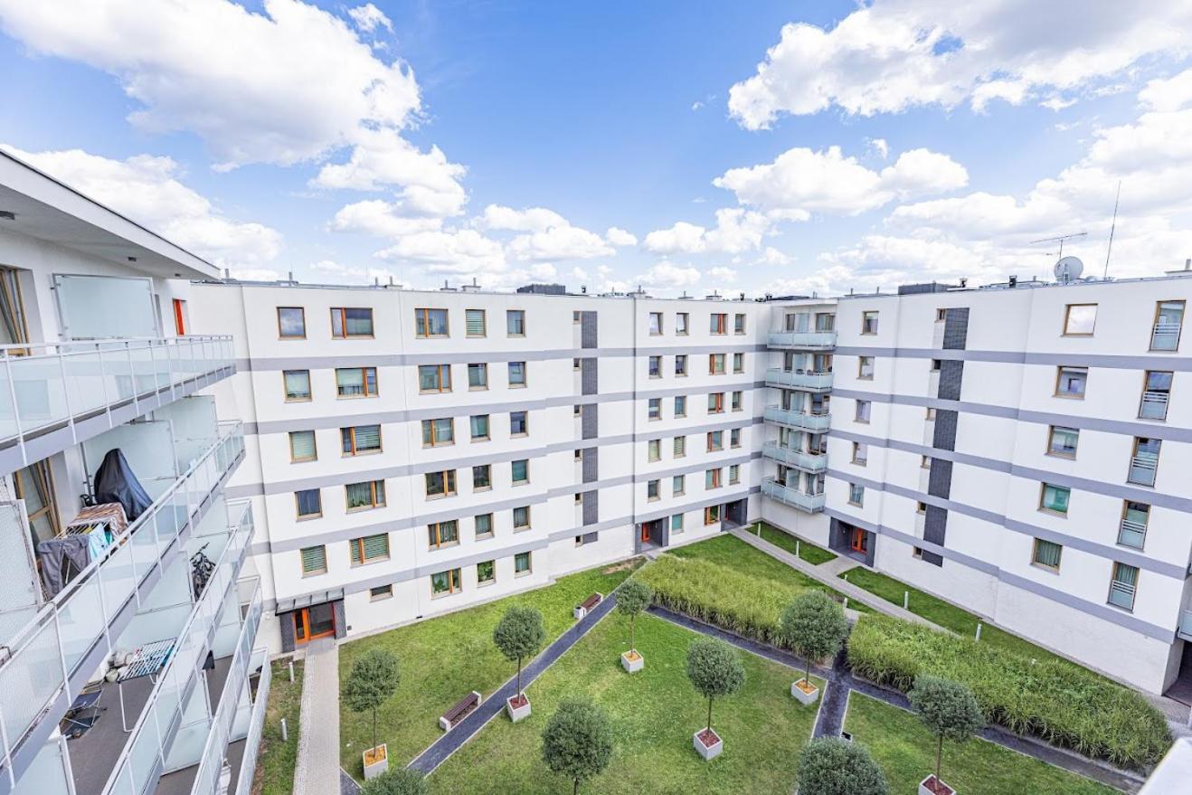 Fajny Apartament Z Parkingiem, Obok Metra. Варшава Екстер'єр фото