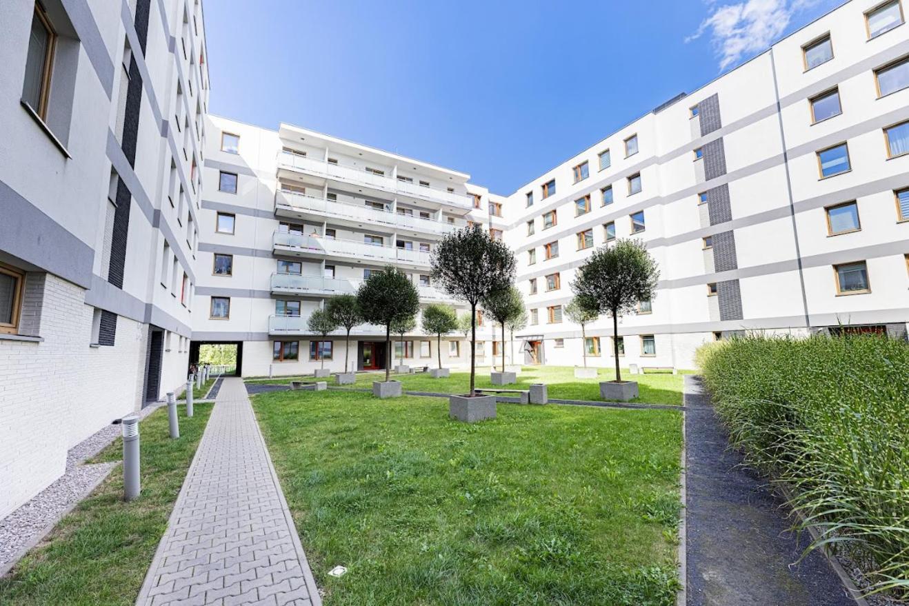 Fajny Apartament Z Parkingiem, Obok Metra. Варшава Екстер'єр фото