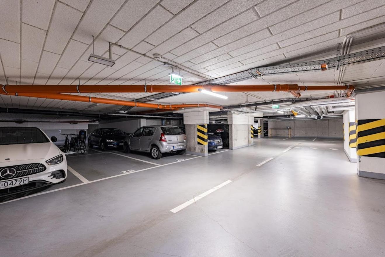 Fajny Apartament Z Parkingiem, Obok Metra. Варшава Екстер'єр фото