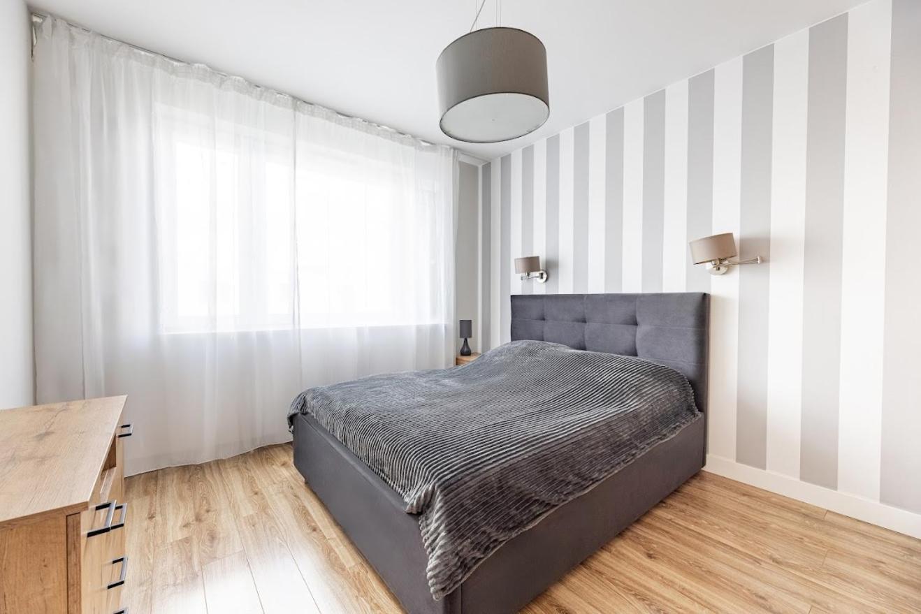 Fajny Apartament Z Parkingiem, Obok Metra. Варшава Екстер'єр фото